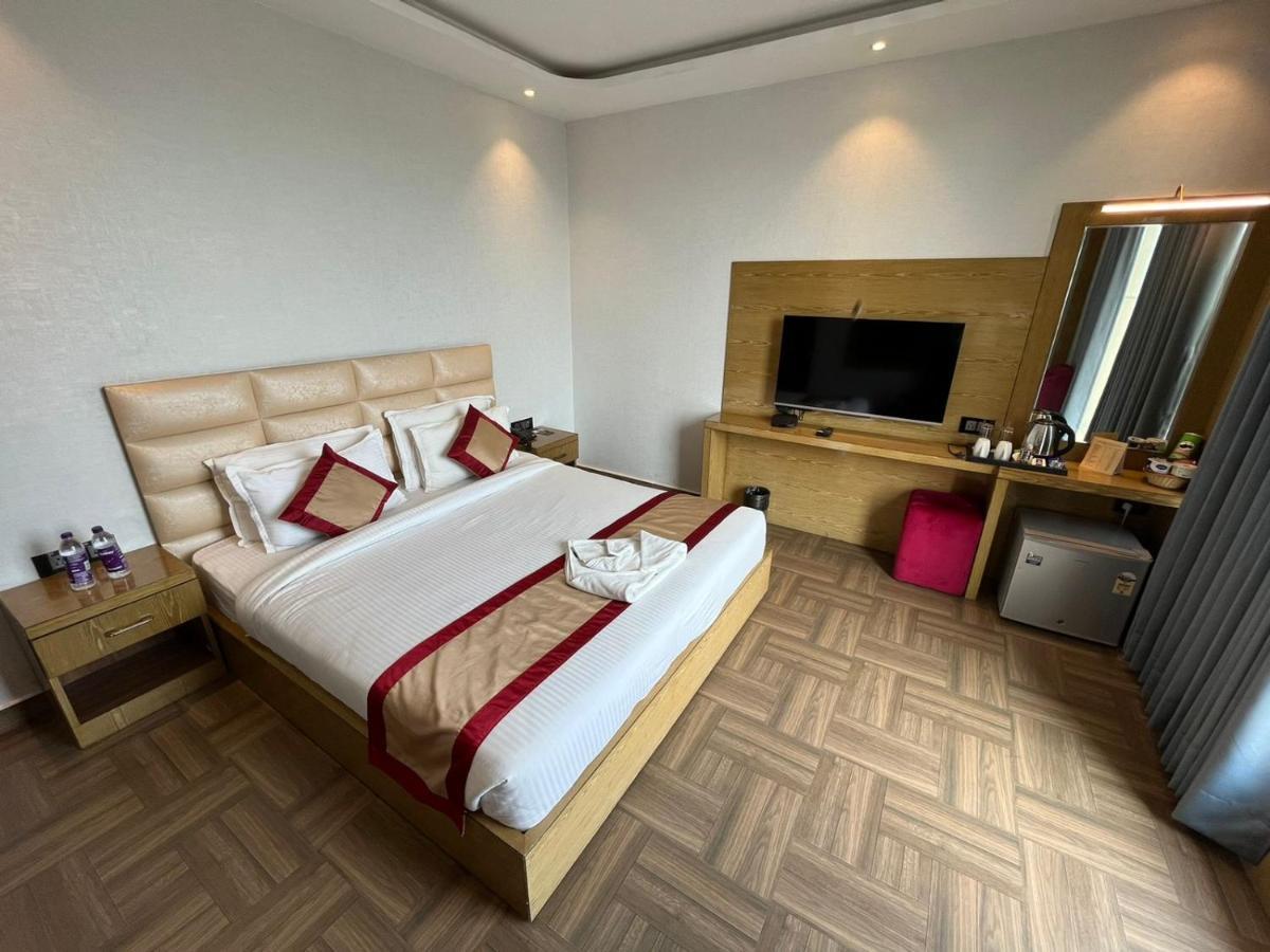 The Landmark Hotel Muzaffarpur Εξωτερικό φωτογραφία